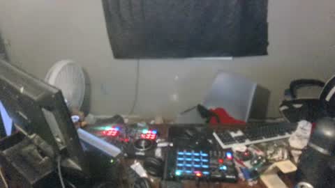 Snapshot of drogoloko233 chatting on July 5, 1:56 am drogo lpkp online show from July 5, 1:56 am