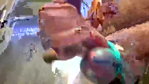 Snapshot of droppingloads82 chatting on March 10, 5:11 am droppingloads82 online show from March 10, 5:11 am