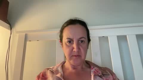 Snapshot of drresa chatting on April 1, 11:11 am Dr. Resa online show from April 1, 11:11 am