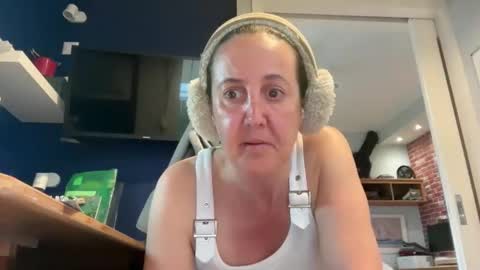 Snapshot of drresa chatting on April 1, 1:41 pm Dr. Resa online show from April 1, 1:41 pm