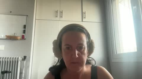 Snapshot of drresa chatting on April 13, 7:03 am Dr. Resa online show from April 13, 7:03 am