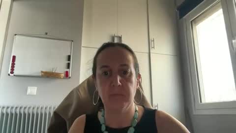 Snapshot of drresa chatting on April 18, 10:52 am Dr. Resa online show from April 18, 10:52 am