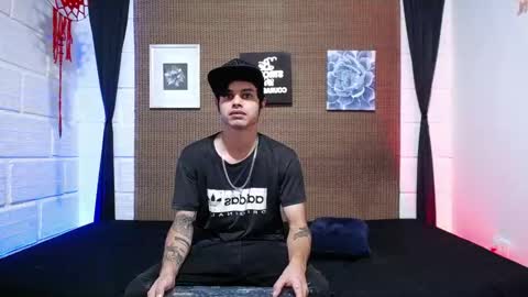 Snapshot of drumcore_01 chatting on December 20, 5:20 pm Drum-Core online show from December 20, 5:20 pm