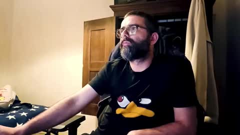 Snapshot of dubcenter chatting on March 28, 6:46 am dubcenter online show from March 28, 6:46 am