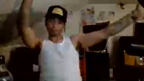 Snapshot of dubz07 chatting on July 10, 12:26 am dubz07 online show from July 10, 12:26 am