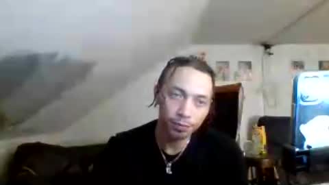 Snapshot of dubz07 chatting on July 17, 2:07 am dubz07 online show from July 17, 2:07 am