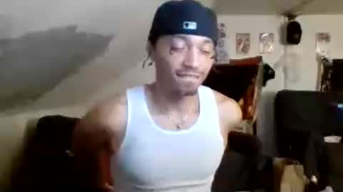 Snapshot of dubz07 chatting on July 27, 1:34 am dubz07 online show from July 27, 1:34 am