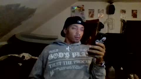 Snapshot of dubz07 chatting on July 30, 6:12 am dubz07 online show from July 30, 6:12 am