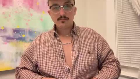 Snapshot of dudelikesfood chatting on February 15, 5:15 am feedme online show from February 15, 5:15 am