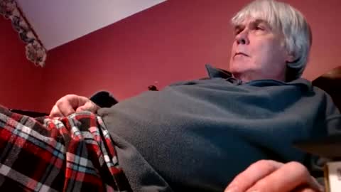 Doug online show from December 8, 2:07 am