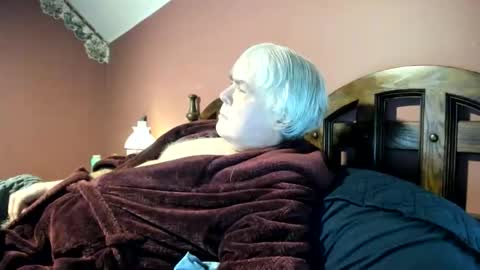 Snapshot of dug38 chatting on February 16, 5:09 pm Doug online show from February 16, 5:09 pm