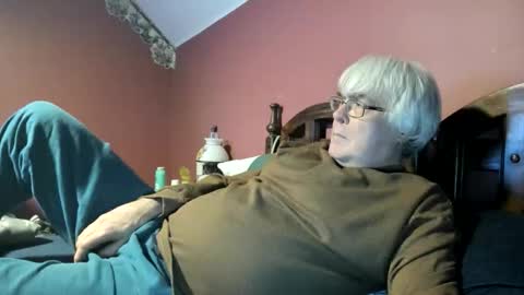 Snapshot of dug38 chatting on March 2, 2:03 am Doug online show from March 2, 2:03 am