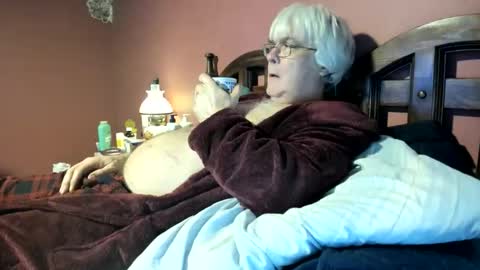 Snapshot of dug38 chatting on March 6, 6:15 pm Doug online show from March 6, 6:15 pm