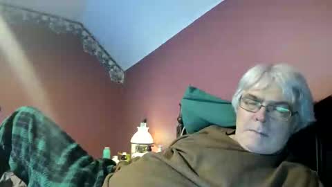 Snapshot of dug38 chatting on March 17, 2:38 am Doug online show from March 17, 2:38 am