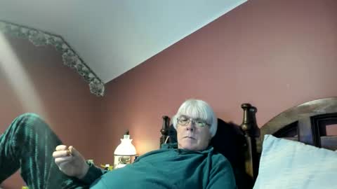 Snapshot of dug38 chatting on March 17, 5:27 pm Doug online show from March 17, 5:27 pm