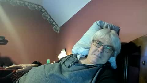 Snapshot of dug38 chatting on March 20, 2:05 am Doug online show from March 20, 2:05 am