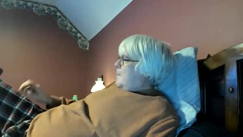 Snapshot of dug38 chatting on March 25, 2:45 pm Doug online show from March 25, 2:45 pm