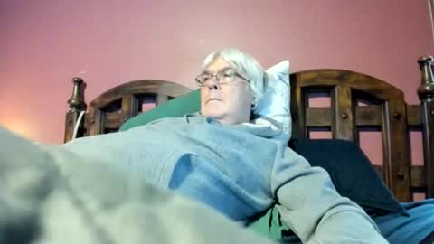 Snapshot of dug38 chatting on March 26, 3:17 pm Doug online show from March 26, 3:17 pm