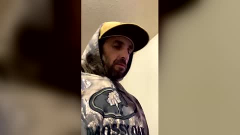 Snapshot of dugawuga chatting on January 9, 5:10 am dugawuga online show from January 9, 5:10 am