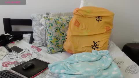 Snapshot of dulce1791 chatting on December 10, 1:22 pm dulce1791 online show from December 10, 1:22 pm