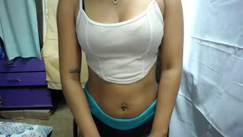 dulce2415 online show from June 17, 9:38 pm