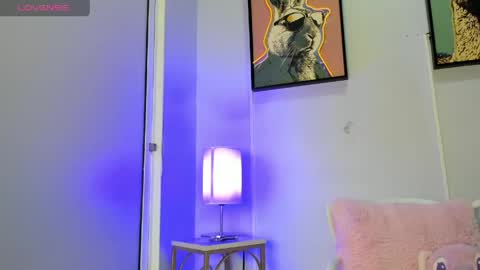 dulce__fiore07 online show from May 6, 11:59 am