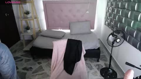 dulce__lovee online show from January 8, 3:53 am