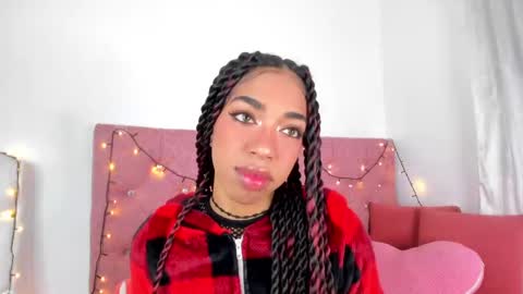 Snapshot of dulce_brown01 chatting on November 8, 2:17 pm Dulce online show from November 8, 2:17 pm