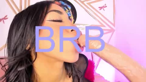 Snapshot of dulce_brown01 chatting on December 3, 2:48 pm Dulce online show from December 3, 2:48 pm