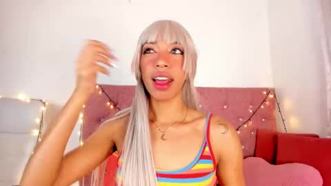 Snapshot of dulce_brown01 chatting on December 4, 2:26 pm Dulce online show from December 4, 2:26 pm