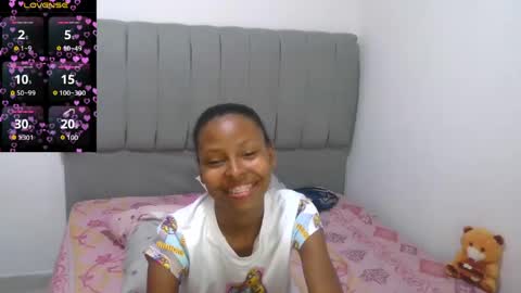 Snapshot of dulce_camx chatting on April 5, 3:04 am dulce_camx online show from April 5, 3:04 am