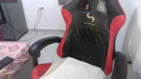 Snapshot of dulce_camx chatting on June 5, 3:13 am dulce_camx online show from June 5, 3:13 am