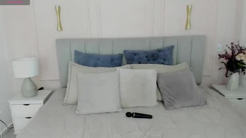 Snapshot of dulce_emi_ chatting on April 17, 12:08 pm Emi online show from April 17, 12:08 pm