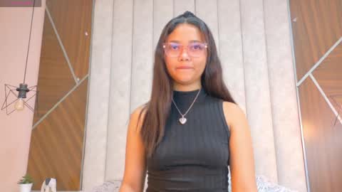 DULCE HOLY online show from June 6, 5:01 am