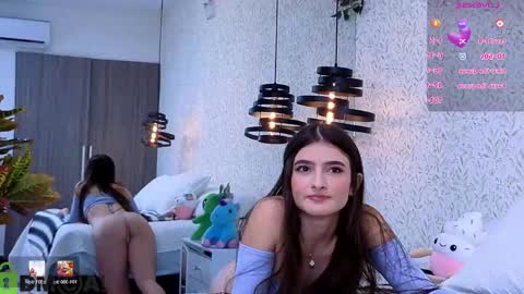 dulce_isabel_ online show from May 12, 3:58 am