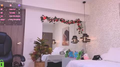 dulce_isabel_ online show from July 18, 3:54 am