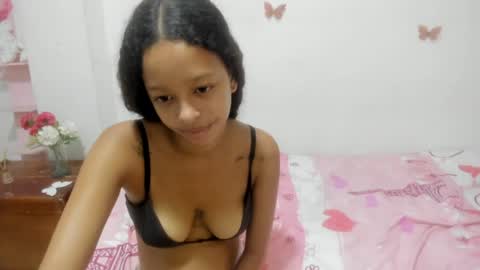 dulce_lan18 online show from July 4, 2:12 pm