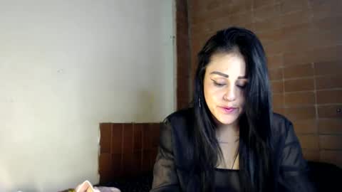 dulce_lindaa online show from November 4, 10:31 pm
