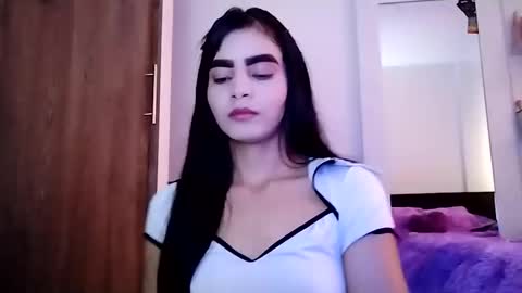 Snapshot of dulce_lucero chatting on December 3, 5:55 pm dulce_lucero online show from December 3, 5:55 pm