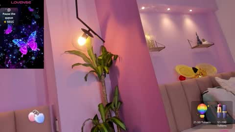 dulce_mg online show from December 18, 7:20 pm