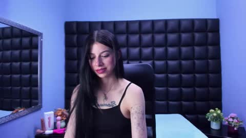 dulce_miiaa online show from April 18, 6:12 pm
