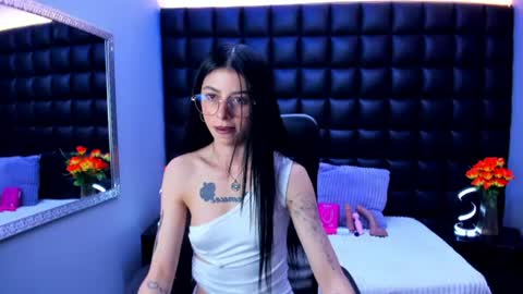 dulce_miiaa online show from June 13, 6:50 pm