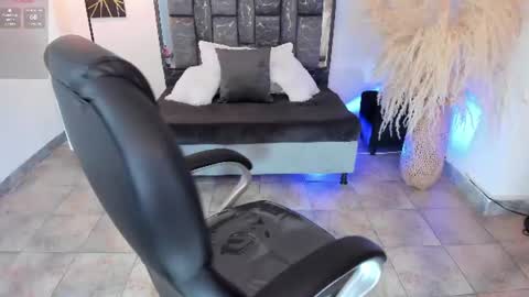 Snapshot of dulce_nicoll chatting on July 30, 9:41 am NICOLLE online show from July 30, 9:41 am