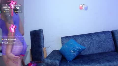 Snapshot of dulce_petite69 chatting on March 28, 4:01 am Dulce online show from March 28, 4:01 am