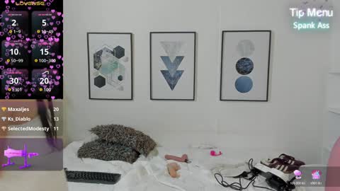 Dulce  online show from December 29, 1:24 am