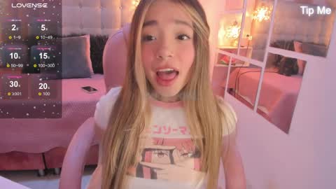 Snapshot of dulce_powl chatting on April 6, 5:58 pm Dulce online show from April 6, 5:58 pm