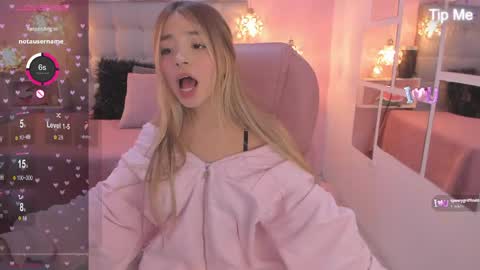 Snapshot of dulce_powl chatting on May 21, 6:59 pm Dulce online show from May 21, 6:59 pm