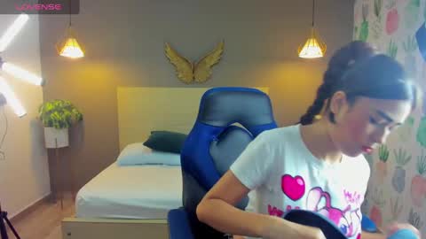 Snapshot of dulce_victoriaa_ chatting on February 12, 11:51 am V I C T O R I A online show from February 12, 11:51 am