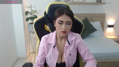 Snapshot of dulce_victoriaa_ chatting on March 3, 12:27 pm V I C T O R I A online show from March 3, 12:27 pm
