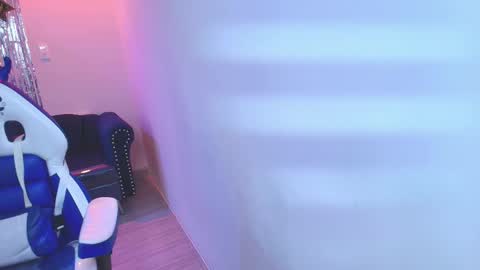 Snapshot of dulce_viioleta chatting on December 14, 11:04 am dulce_viioleta online show from December 14, 11:04 am